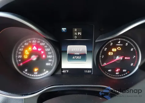 2016 Mercedes-Benz C 300 4Matic z USA, uszkodzony, nr VIN 55SWF4KB6GU110754